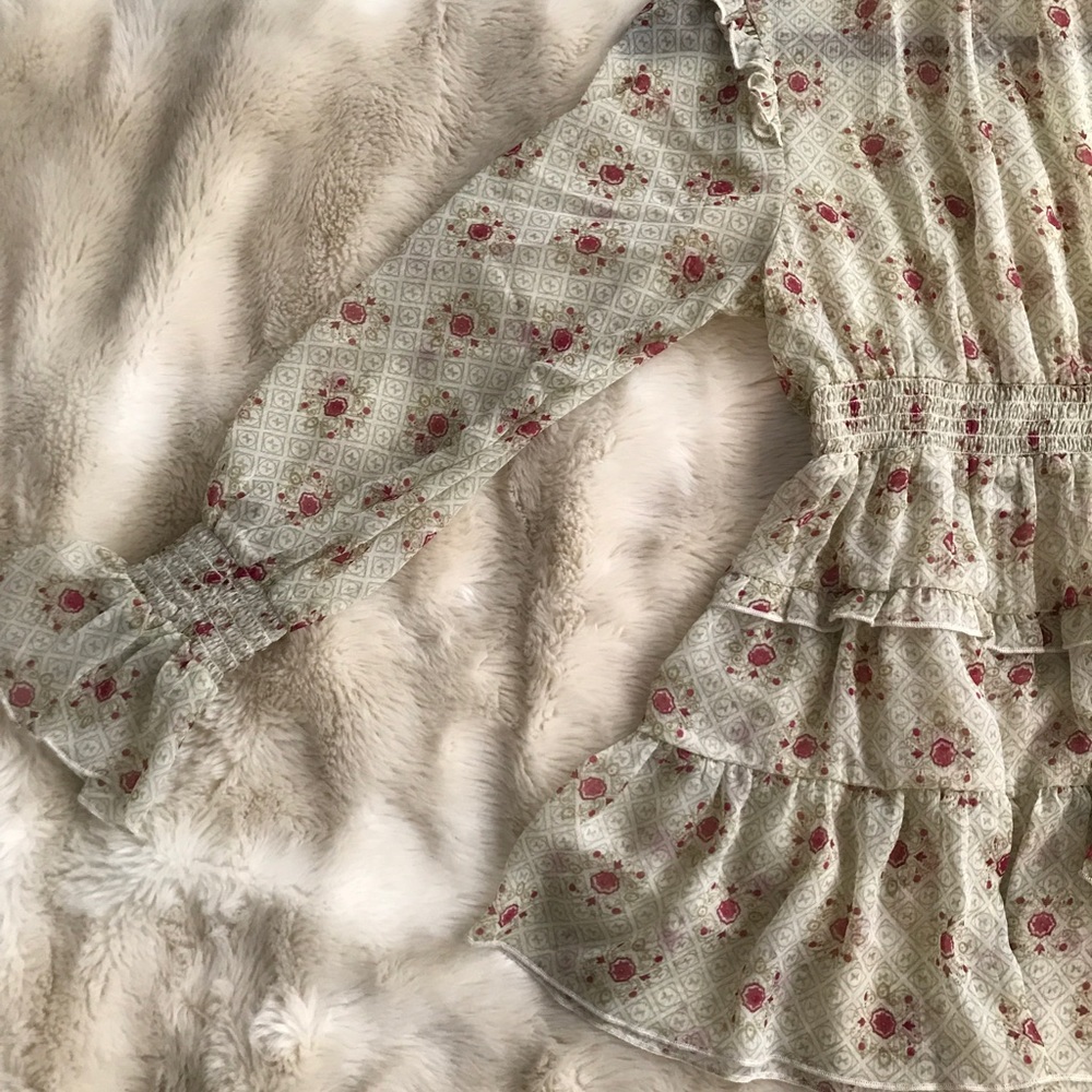 UO RUFFLE TOP - Picture 5 of 6